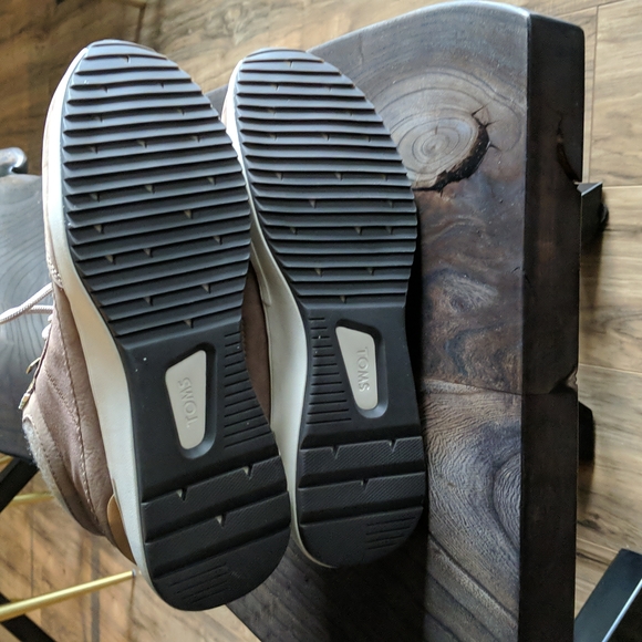 Tom's Boots NWOT - Picture 6 of 6